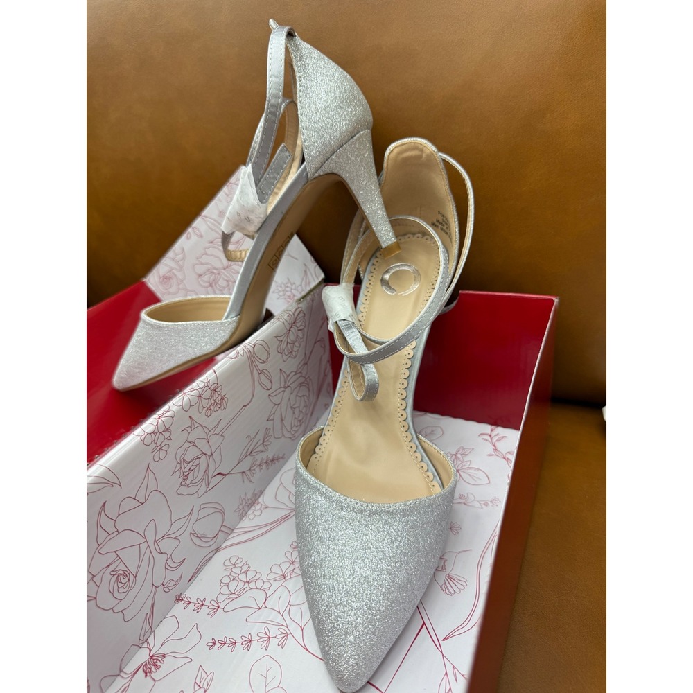 Journee Luela Pumps Women 8.5 Silver New Glitter Ankle Strap Pointed Toe Heels - Picture 1 of 9